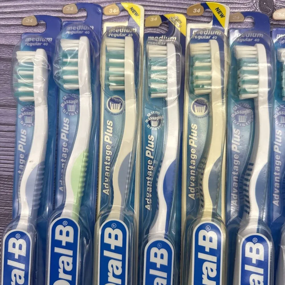 14 LOT 2002 Oral B Advantage Plus Toothbrush Regular 40 MEDIUM Control Grip NOS